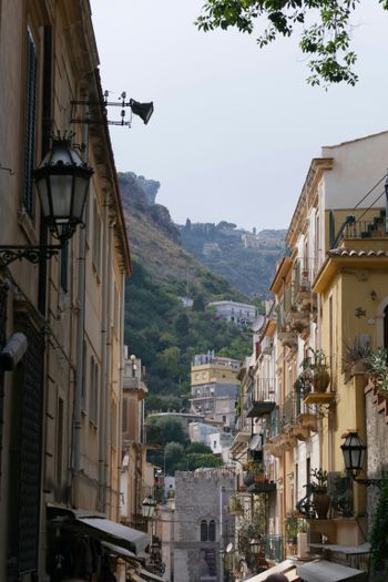 a city with many buildings